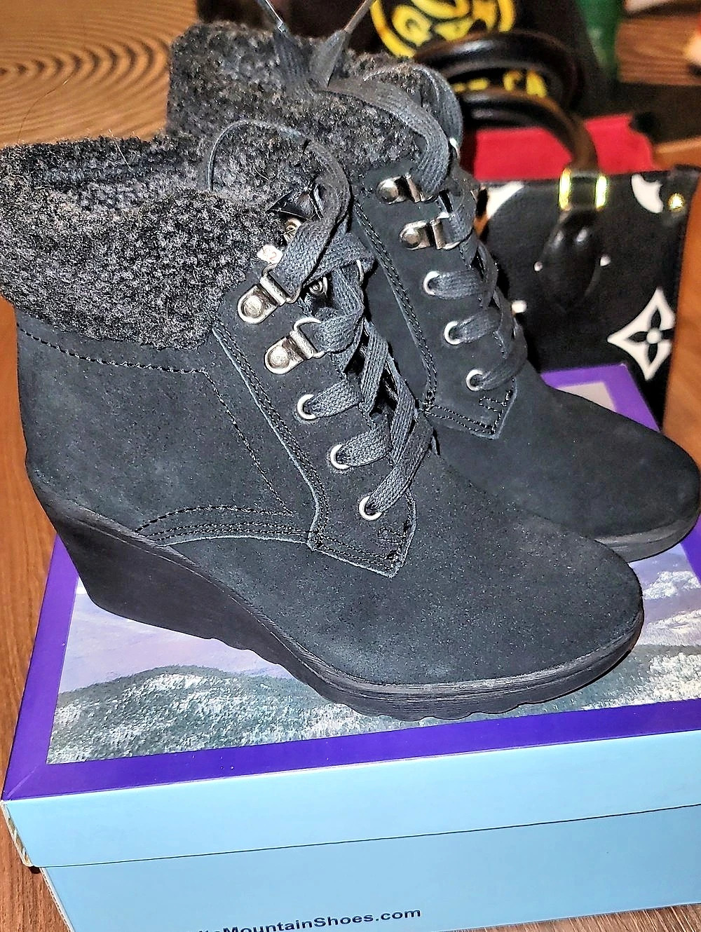 White Mountain Kipper Women's Wedge Boots Black US 6.5 Like New